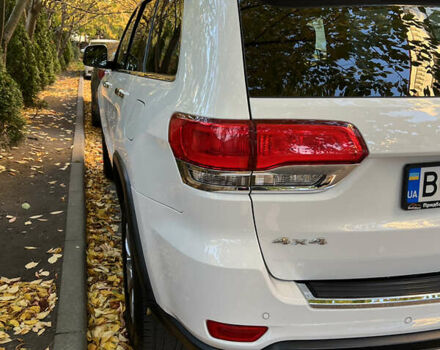 Джип Гранд Чероки 2016 в Львове на Automoto.ua Белый Джип Гранд Чероки, объемом двигателя 3.61 л и пробегом 50 тыс. км за 23800 $, фото 2 на Automoto.ua