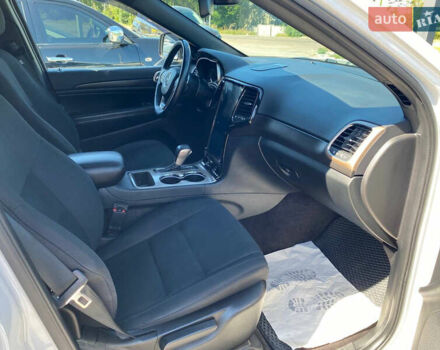 Білий Джип Grand Cherokee, об'ємом двигуна 3.6 л та пробігом 168 тис. км за 17300 $, фото 9 на Automoto.ua
