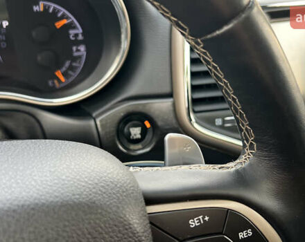 Белый Джип Гранд Чероки, объемом двигателя 2.99 л и пробегом 142 тыс. км за 25000 $, фото 30 на Automoto.ua