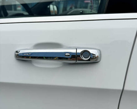 Белый Джип Гранд Чероки, объемом двигателя 3 л и пробегом 155 тыс. км за 22500 $, фото 67 на Automoto.ua