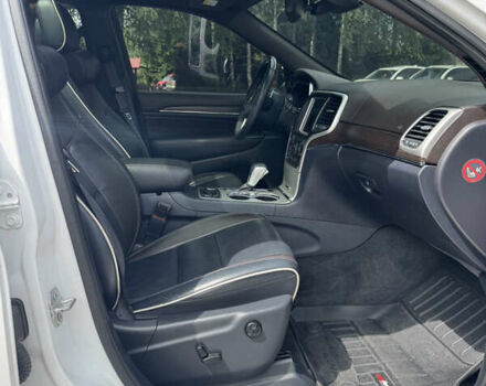 Білий Джип Grand Cherokee, об'ємом двигуна 3 л та пробігом 180 тис. км за 25500 $, фото 9 на Automoto.ua