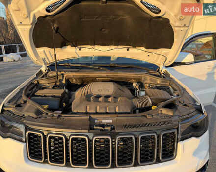 Белый Джип Гранд Чероки, объемом двигателя 5.7 л и пробегом 88 тыс. км за 38000 $, фото 18 на Automoto.ua