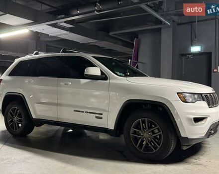 Джип Grand Cherokee 2016 у Києві на Automoto.ua Білий Джип Grand Cherokee, об'ємом двигуна 3.6 л та пробігом 246 тис. км за 20499 $, фото 9 на Automoto.ua