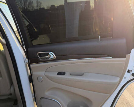 Белый Джип Гранд Чероки, объемом двигателя 5.7 л и пробегом 88 тыс. км за 38000 $, фото 13 на Automoto.ua