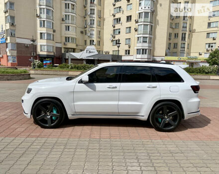 Білий Джип Grand Cherokee, об'ємом двигуна 5.7 л та пробігом 84 тис. км за 35000 $, фото 6 на Automoto.ua