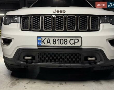 Джип Grand Cherokee 2016 у Києві на Automoto.ua Білий Джип Grand Cherokee, об'ємом двигуна 3.6 л та пробігом 246 тис. км за 20499 $, фото 5 на Automoto.ua