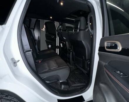 Джип Grand Cherokee 2016 у Києві на Automoto.ua Білий Джип Grand Cherokee, об'ємом двигуна 3.6 л та пробігом 246 тис. км за 20499 $, фото 14 на Automoto.ua