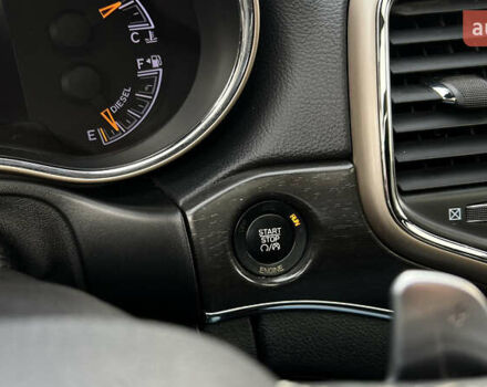 Белый Джип Гранд Чероки, объемом двигателя 2.99 л и пробегом 142 тыс. км за 25000 $, фото 29 на Automoto.ua