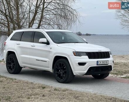 Белый Джип Гранд Чероки, объемом двигателя 3.6 л и пробегом 140 тыс. км за 28800 $, фото 1 на Automoto.ua