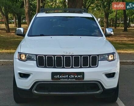 Джип Гранд Чероки 2016 в Николаеве на Automoto.ua Белый Джип Гранд Чероки, объемом двигателя 3.6 л и пробегом 100 тыс. км за 24490 $, фото 3 на Automoto.ua