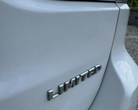 Белый Джип Гранд Чероки, объемом двигателя 3.6 л и пробегом 164 тыс. км за 20000 $, фото 2 на Automoto.ua