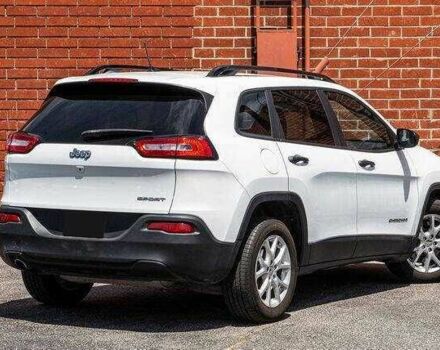 Білий Джип Grand Cherokee, об'ємом двигуна 2.4 л та пробігом 65 тис. км за 1900 $, фото 2 на Automoto.ua