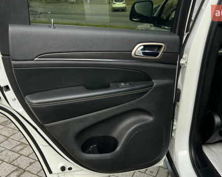 Белый Джип Гранд Чероки, объемом двигателя 2.99 л и пробегом 142 тыс. км за 25000 $, фото 34 на Automoto.ua