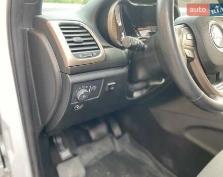 Джип Гранд Чероки 2016 в Виннице на Automoto.ua Белый Джип Гранд Чероки, объемом двигателя 3.6 л и пробегом 67 тыс. км за 23300 $, фото 27 на Automoto.ua