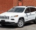 Білий Джип Grand Cherokee, об'ємом двигуна 2.4 л та пробігом 65 тис. км за 1900 $, фото 1 на Automoto.ua