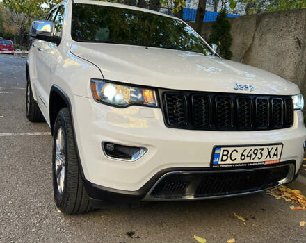 Джип Гранд Чероки 2016 в Львове на Automoto.ua Белый Джип Гранд Чероки, объемом двигателя 3.61 л и пробегом 50 тыс. км за 23800 $, фото 4 на Automoto.ua