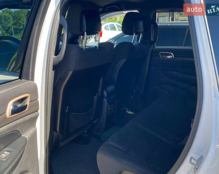 Білий Джип Grand Cherokee, об'ємом двигуна 3.6 л та пробігом 168 тис. км за 17300 $, фото 10 на Automoto.ua