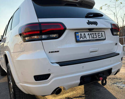 Белый Джип Гранд Чероки, объемом двигателя 5.7 л и пробегом 88 тыс. км за 38000 $, фото 6 на Automoto.ua