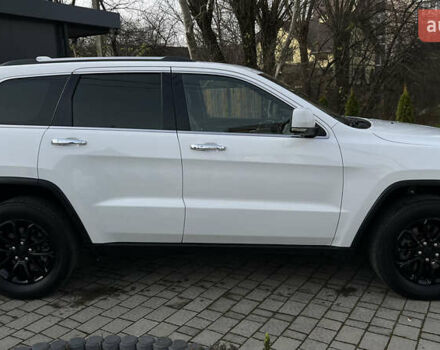 Белый Джип Гранд Чероки, объемом двигателя 2.99 л и пробегом 142 тыс. км за 25000 $, фото 7 на Automoto.ua