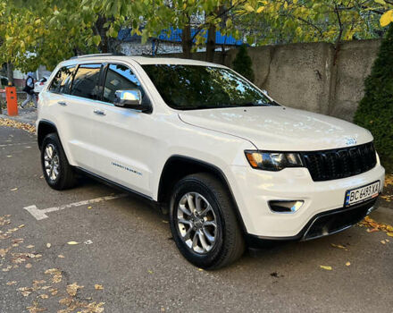 Джип Гранд Чероки 2016 в Львове на Automoto.ua Белый Джип Гранд Чероки, объемом двигателя 3.61 л и пробегом 50 тыс. км за 23800 $, фото 6 на Automoto.ua