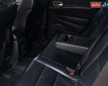 Джип Гранд Чероки 2016 в Николаеве на Automoto.ua Белый Джип Гранд Чероки, объемом двигателя 3.6 л и пробегом 100 тыс. км за 24490 $, фото 22 на Automoto.ua