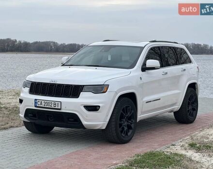Белый Джип Гранд Чероки, объемом двигателя 3.6 л и пробегом 140 тыс. км за 28800 $, фото 2 на Automoto.ua