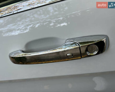 Джип Гранд Чероки 2016 в Львове на Automoto.ua Белый Джип Гранд Чероки, объемом двигателя 3.61 л и пробегом 50 тыс. км за 23800 $, фото 21 на Automoto.ua