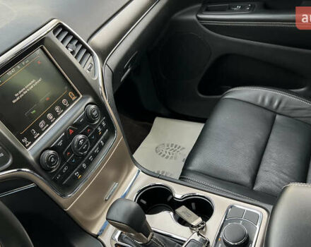 Белый Джип Гранд Чероки, объемом двигателя 2.99 л и пробегом 142 тыс. км за 25000 $, фото 28 на Automoto.ua