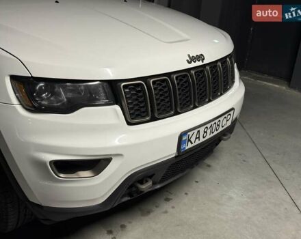 Джип Grand Cherokee 2016 у Києві на Automoto.ua Білий Джип Grand Cherokee, об'ємом двигуна 3.6 л та пробігом 246 тис. км за 20499 $, фото 6 на Automoto.ua