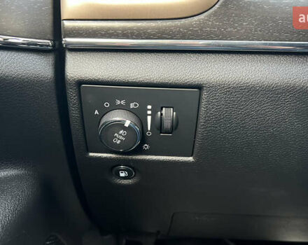 Белый Джип Гранд Чероки, объемом двигателя 2.99 л и пробегом 142 тыс. км за 25000 $, фото 19 на Automoto.ua