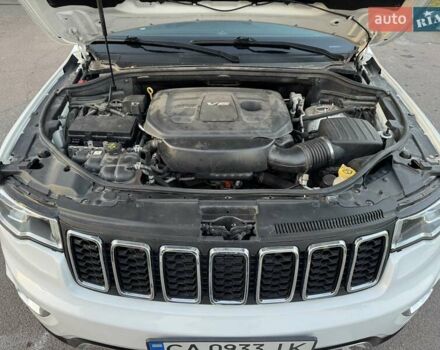 Джип Гранд Чероки 2016 в Черкассах на Automoto.ua Белый Джип Гранд Чероки, объемом двигателя 3.6 л и пробегом 164 тыс. км за 19600 $, фото 9 на Automoto.ua