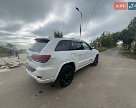 Белый Джип Гранд Чероки, объемом двигателя 3.6 л и пробегом 121 тыс. км за 19900 $, фото 2 на Automoto.ua