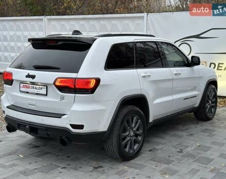 Белый Джип Гранд Чероки, объемом двигателя 5.85 л и пробегом 188 тыс. км за 25900 $, фото 12 на Automoto.ua