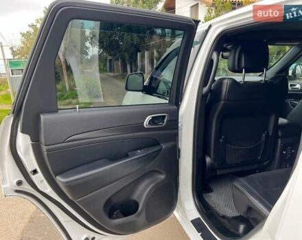 Белый Джип Гранд Чероки, объемом двигателя 3.6 л и пробегом 121 тыс. км за 19900 $, фото 17 на Automoto.ua