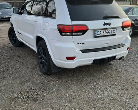 Белый Джип Гранд Чероки, объемом двигателя 3.6 л и пробегом 210 тыс. км за 23700 $, фото 4 на Automoto.ua