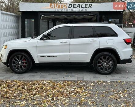 Белый Джип Гранд Чероки, объемом двигателя 5.85 л и пробегом 188 тыс. км за 25900 $, фото 7 на Automoto.ua
