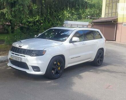 Білий Джип Grand Cherokee, об'ємом двигуна 6.4 л та пробігом 64 тис. км за 60900 $, фото 25 на Automoto.ua