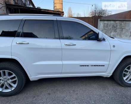 Білий Джип Grand Cherokee, об'ємом двигуна 5.7 л та пробігом 72 тис. км за 34000 $, фото 9 на Automoto.ua