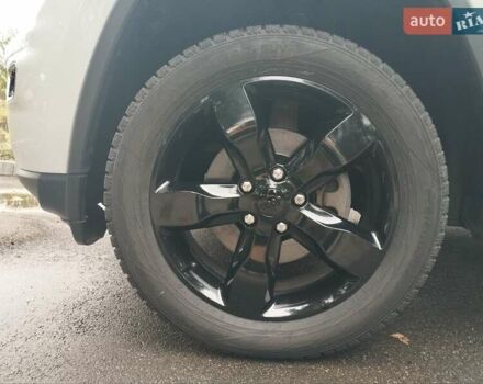 Белый Джип Гранд Чероки, объемом двигателя 3.6 л и пробегом 165 тыс. км за 22490 $, фото 5 на Automoto.ua