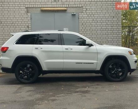 Белый Джип Гранд Чероки, объемом двигателя 3.6 л и пробегом 165 тыс. км за 22490 $, фото 6 на Automoto.ua