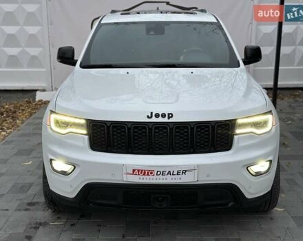 Белый Джип Гранд Чероки, объемом двигателя 5.85 л и пробегом 188 тыс. км за 25900 $, фото 2 на Automoto.ua