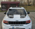 Білий Джип Grand Cherokee, об'ємом двигуна 6.4 л та пробігом 196 тис. км за 38000 $, фото 1 на Automoto.ua