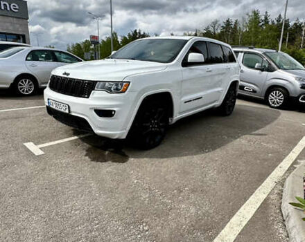 Білий Джип Grand Cherokee, об'ємом двигуна 3.6 л та пробігом 119 тис. км за 21000 $, фото 1 на Automoto.ua