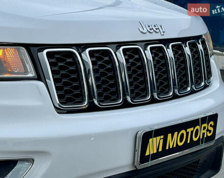 Білий Джип Grand Cherokee, об'ємом двигуна 3.6 л та пробігом 85 тис. км за 19800 $, фото 18 на Automoto.ua