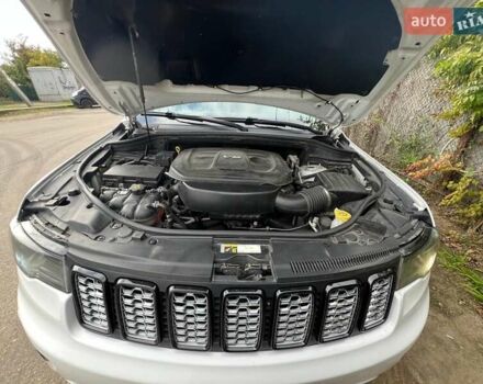 Белый Джип Гранд Чероки, объемом двигателя 3.6 л и пробегом 121 тыс. км за 19900 $, фото 12 на Automoto.ua