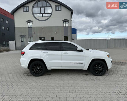 Білий Джип Grand Cherokee, об'ємом двигуна 3.6 л та пробігом 134 тис. км за 18500 $, фото 2 на Automoto.ua
