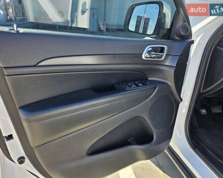 Білий Джип Grand Cherokee, об'ємом двигуна 3.6 л та пробігом 123 тис. км за 20300 $, фото 11 на Automoto.ua