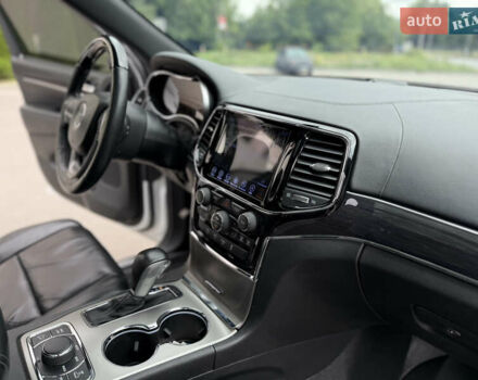Білий Джип Grand Cherokee, об'ємом двигуна 5.7 л та пробігом 93 тис. км за 34900 $, фото 37 на Automoto.ua