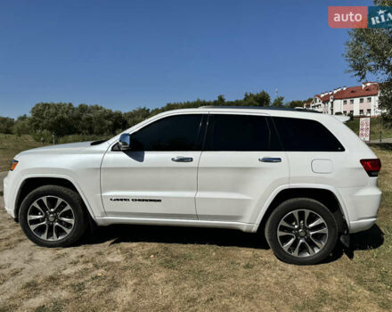 Белый Джип Гранд Чероки, объемом двигателя 3.6 л и пробегом 102 тыс. км за 28000 $, фото 1 на Automoto.ua