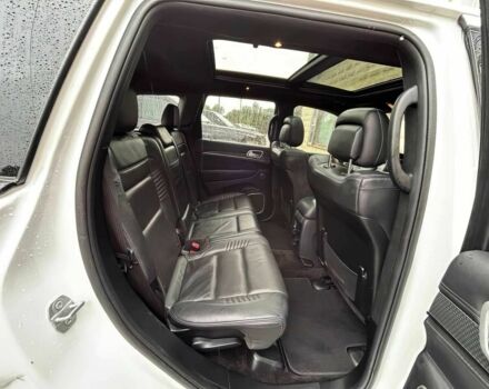 Белый Джип Гранд Чероки, объемом двигателя 6.2 л и пробегом 31 тыс. км за 13200 $, фото 10 на Automoto.ua